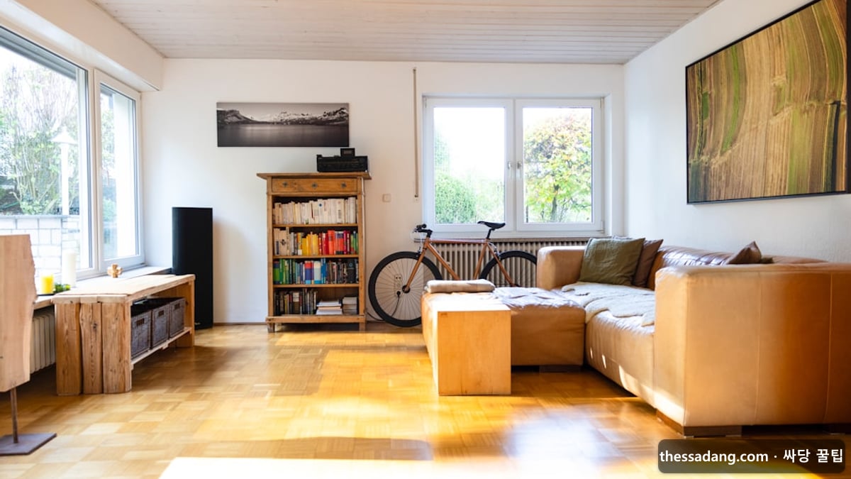 30평 거실에 설치된 공기청정기 - 렌탈 vs 구매 비용 비교 - 싸당 꿀팁