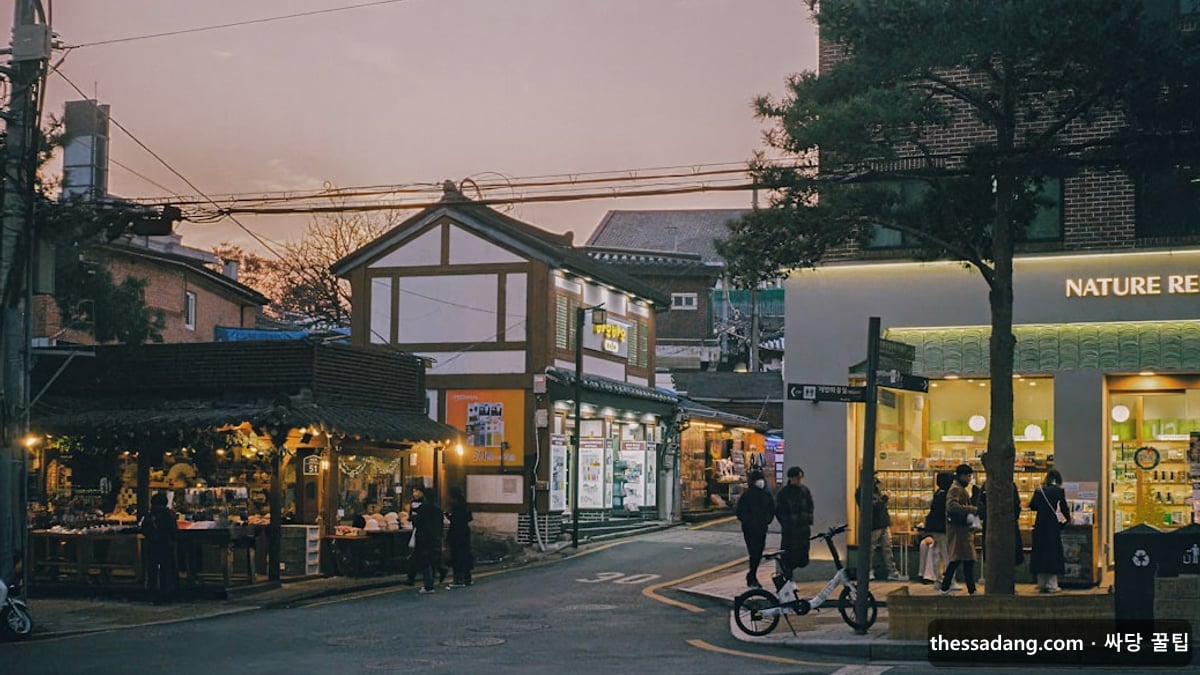 광주 북구 휴대폰성지 - 대학가와 신도시가 어우러진 저녁 거리 풍경 - 싸당 꿀팁